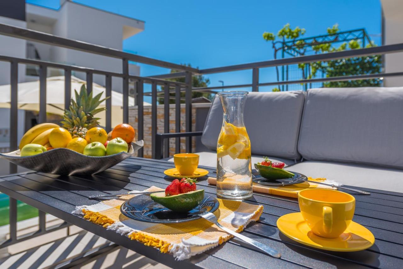 Villa Seaview With Pool - Apartment Cotton Trogir Dış mekan fotoğraf