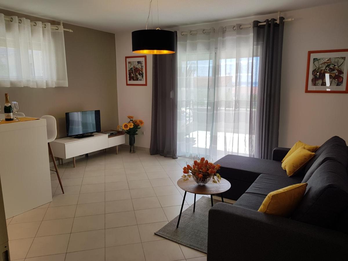 Villa Seaview With Pool - Apartment Cotton Trogir Dış mekan fotoğraf